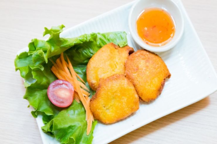 トードマンクン（海老のすり身揚げ）