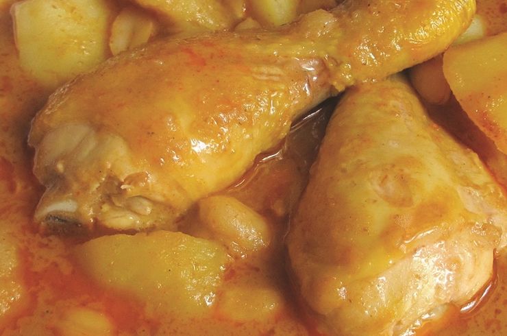 マッサマンカレー（鶏肉入りカレー）