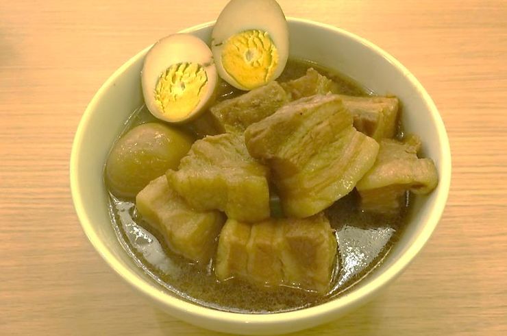 パーロー（豚肉と玉子の煮込み）